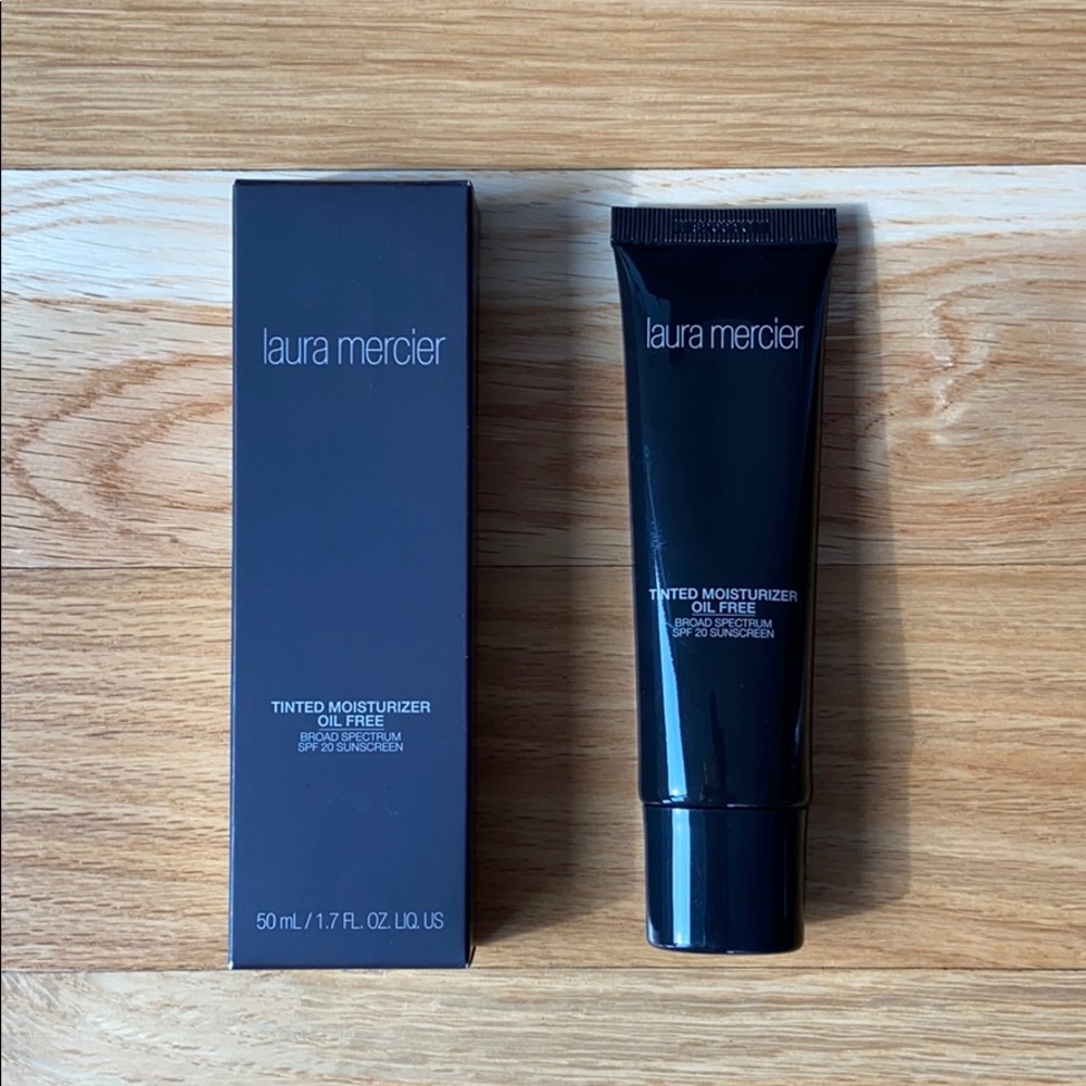 Laura Mercier Tinted Moisturizer in Tan